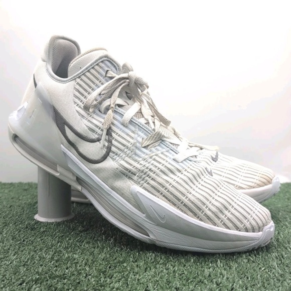 Nike Lebron Witness 6 Men's Size 15 Basketball Sneakers Daily Walking White Gray - Picture 1 of 16